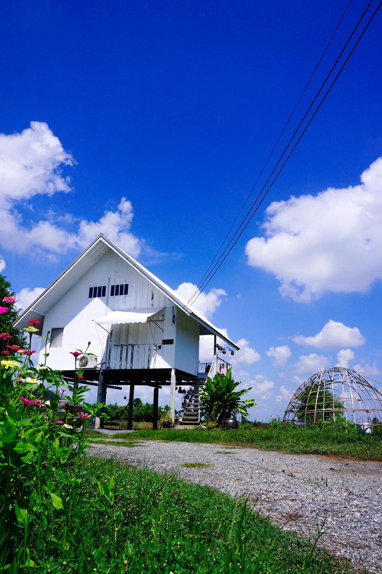 The 99 Cottage Suphanburi Exterior foto